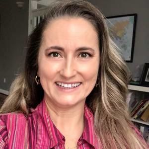 Meet your Posher, Karine izidorio